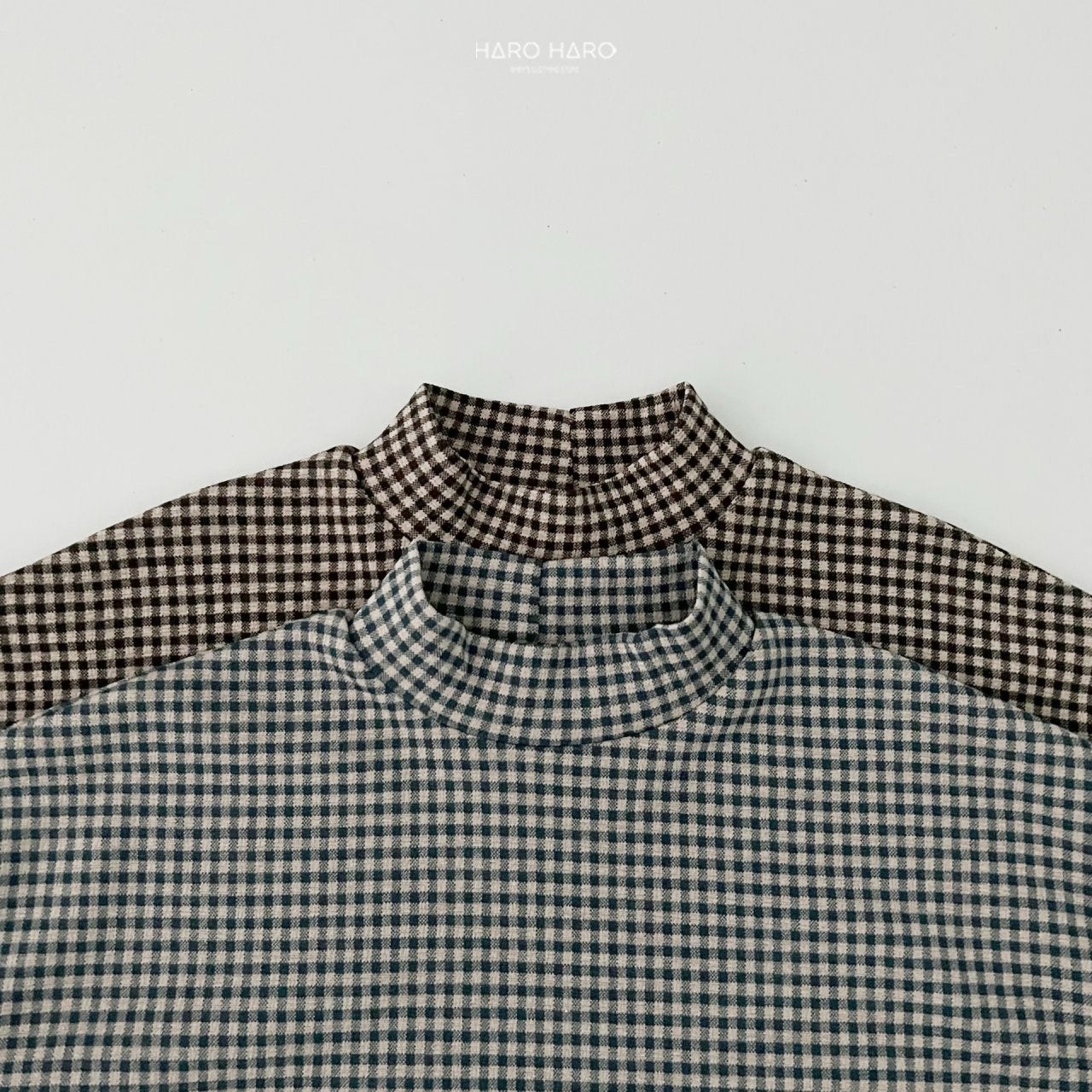 W2 Check Half Turtleneck Tee