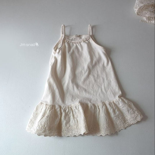 V1. Vestido tirantes y bordados